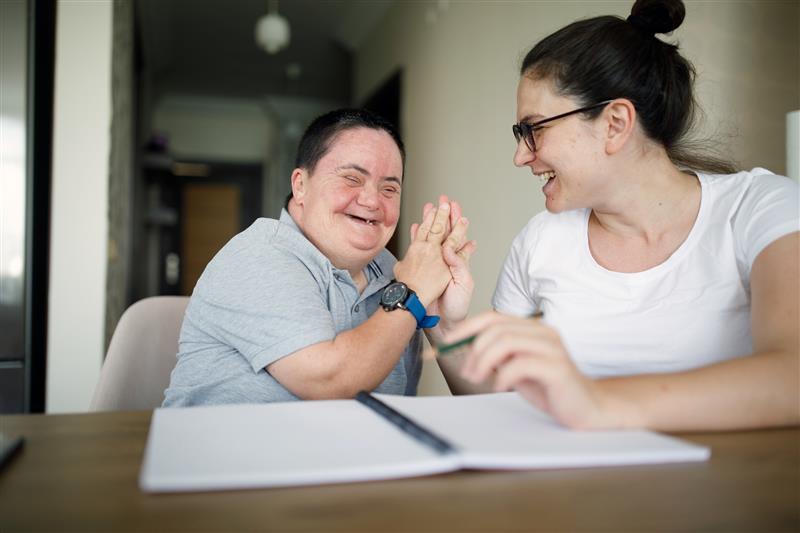 Supporting People with Learning Disabilities | CareTutor | Social Care eLearning Supporting People with Learning Disabilities